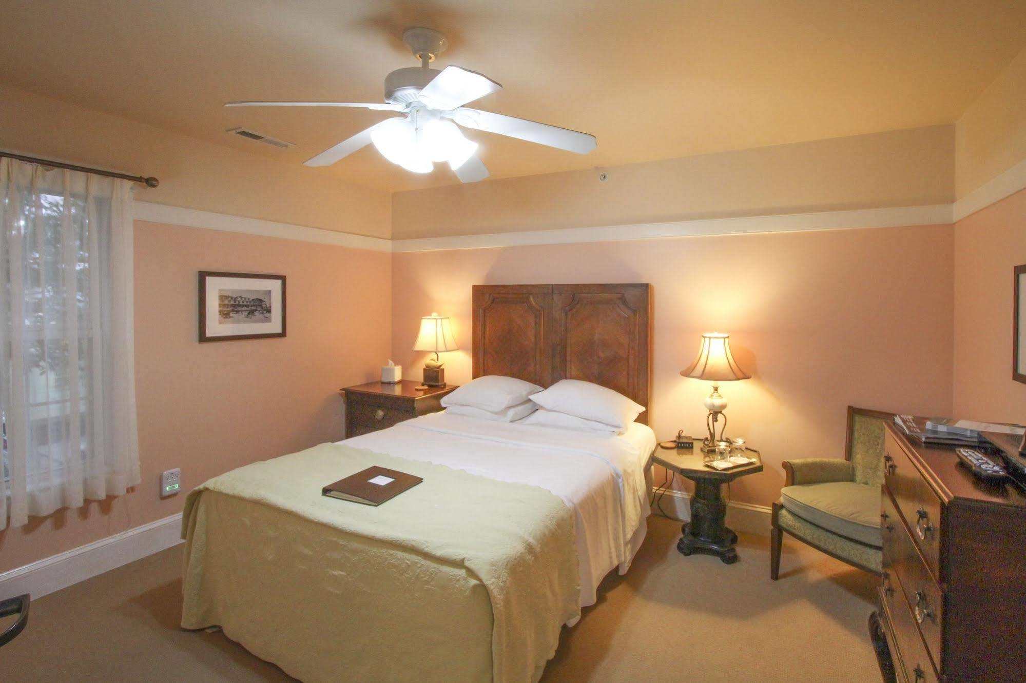 Beach Spa Bed & Breakfast Virginia Beach Extérieur photo