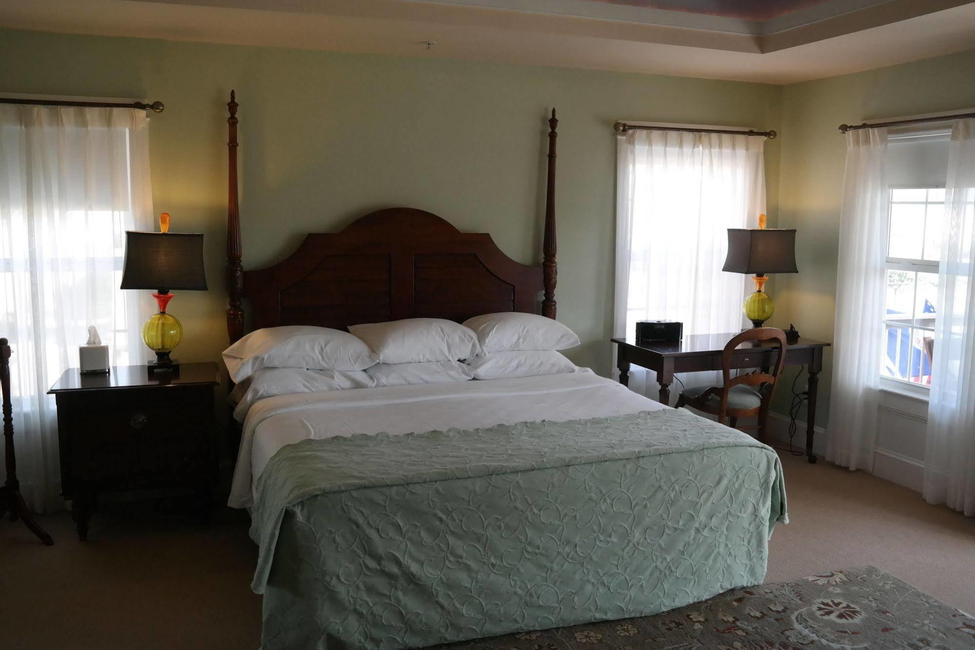 Beach Spa Bed & Breakfast Virginia Beach Extérieur photo